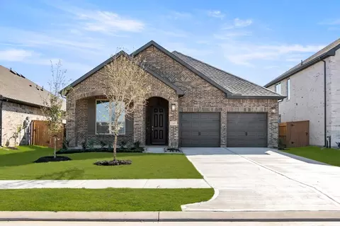 9105 Harrisburg Dr, Crowley, TX 76036