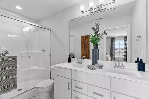 Bath - 29519 Walnut Hollow Dr, Wright City, MO 63390 photo 6 of 6