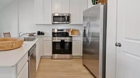 Kitchen - 219 Spindlewood Blvd, Dundee, FL 33838 photo 4 of 4