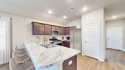 Kitchen - Shenandoah Road, Benton, AR 72019 photo 1 of 5