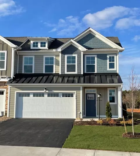 374 Bayberry Ln, Zion Crossroads, VA 22942