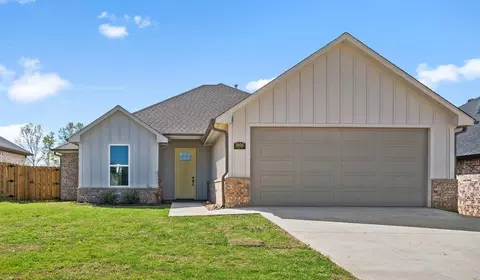 1701 Forestdale Blvd, Whitehouse, TX 75791