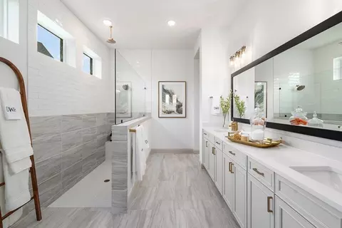 Bath - 17717 Coronation St, Conroe, TX 77302 photo 3 of 3