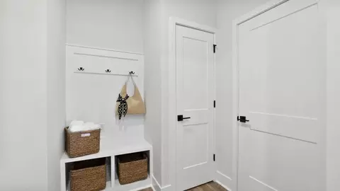 Entry Way - 1001 Gresham Pl, Woodruff, SC 29388 photo 10 of 13