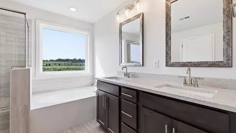 Bath - 1001 Gresham Pl, Woodruff, SC 29388 photo 3 of 11