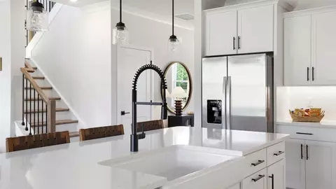 Kitchen - 1001 Gresham Pl, Woodruff, SC 29388 photo 6 of 12