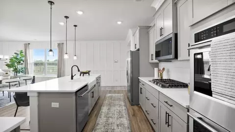 Kitchen - 1001 Gresham Pl, Woodruff, SC 29388 photo 8 of 12