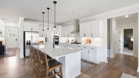 Kitchen - 1001 Gresham Pl, Woodruff, SC 29388 photo 5 of 13