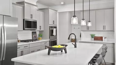 Kitchen - 1001 Gresham Pl, Woodruff, SC 29388 photo 11 of 12