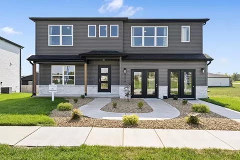 Exterior - 3914 E Wilsons Valley Blvd, Brookline, MO 65619 photo 3 of 5