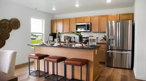 Kitchen - 3914 E Wilsons Valley Blvd, Brookline, MO 65619 photo 1 of 3