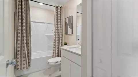 Bath - 2477 Hallow Garden Rd, Eustis, FL 32726 photo 1 of 1