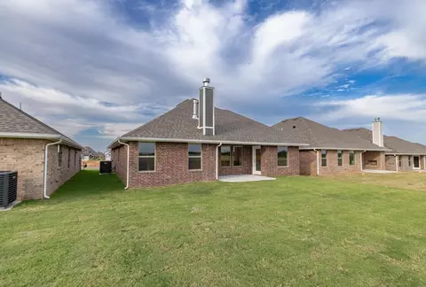 Exterior - 2800 Heather Hvn, Moore, OK 73160 photo 44 of 51
