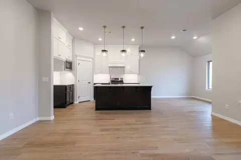 Living - 2800 Heather Hvn, Moore, OK 73160 photo 8 of 16