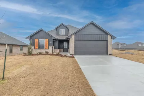 Exterior - 2800 Heather Hvn, Moore, OK 73160 photo 4 of 51