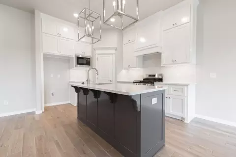Kitchen - 2800 Heather Hvn, Moore, OK 73160 photo 7 of 17
