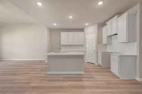 6240 Persimmon Lk, San Antonio, TX 78252