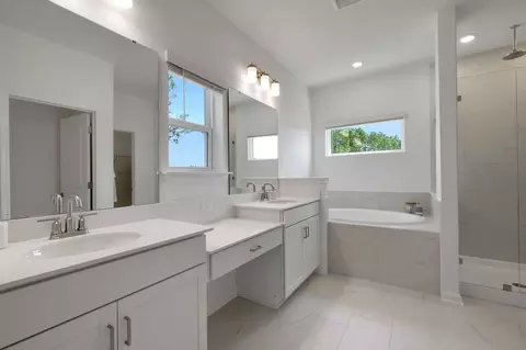 Bath - 1072 Brook Forest Dr, Saint Augustine, FL 32092 photo 12 of 13