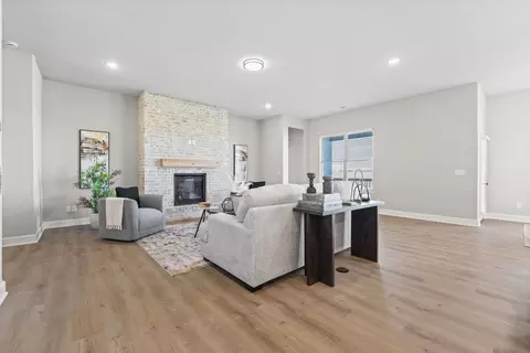 Living - 19500 Ridgeview Rd, Spring Hill, KS 66083 photo 5 of 5