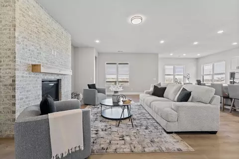 Living - 19500 Ridgeview Rd, Spring Hill, KS 66083 photo 1 of 5