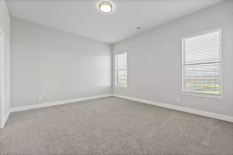 Bedroom - 19500 Ridgeview Rd, Spring Hill, KS 66083 photo 2 of 8