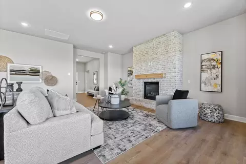 Living - 19500 Ridgeview Rd, Spring Hill, KS 66083 photo 3 of 5
