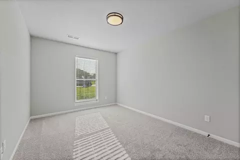 Bedroom - 19500 Ridgeview Rd, Spring Hill, KS 66083 photo 6 of 8