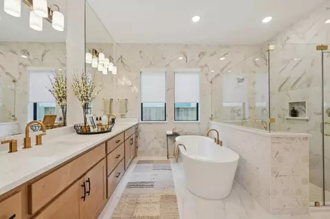 Bath - 5406 Elegance Pl, Manvel, TX 77578 photo 1 of 2