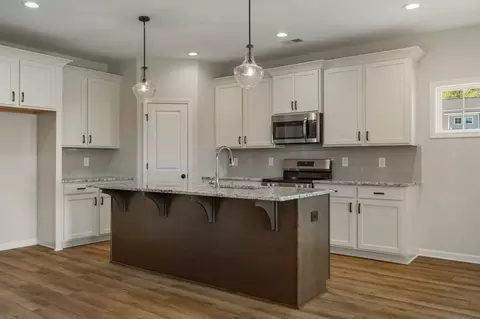 Kitchen - 436 Lakeview Way, Lagrange, GA 30241 photo 2 of 2