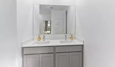 Bath - 12272 E Morris Carson Dr, Vail, AZ 85641 photo 2 of 6