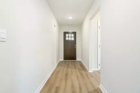 Entry Way - 109 Wellesley Dr, Dothan, AL 36301 photo 1 of 2
