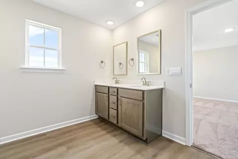 Bath - 109 Wellesley Dr, Dothan, AL 36301 photo 1 of 1