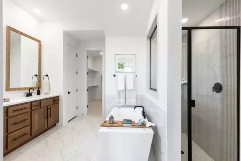 Bath - 17705 Coronation St, Conroe, TX 77302 photo 1 of 5