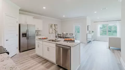 Kitchen - Laurelbrooke Loop, Fairhope, AL 36532 photo 3 of 4