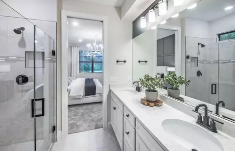 Bath - 3260 Hampton Blvd, Alva, FL 33920 photo 2 of 4