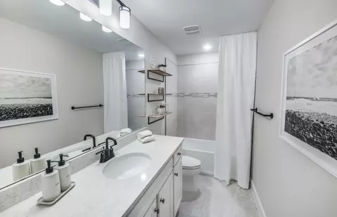 Bath - 3260 Hampton Blvd, Alva, FL 33920 photo 3 of 4