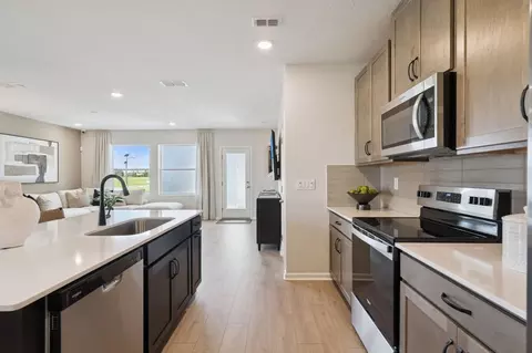 Kitchen - 5015 Orinoco Ln, Saint Cloud, FL 34771 photo 3 of 3