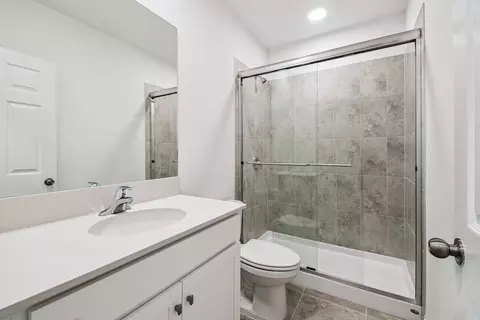 Bath - 4969 Eagle Rock Dr, Wimauma, FL 33598 photo 1 of 4