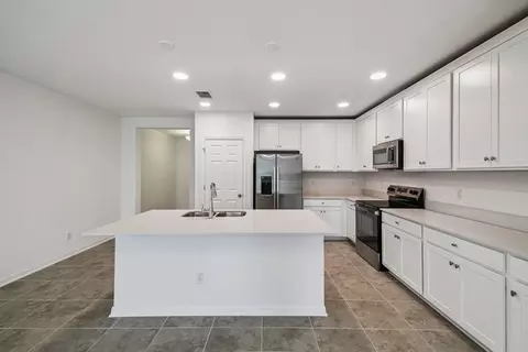 Kitchen - 4969 Eagle Rock Dr, Wimauma, FL 33598 photo 1 of 1