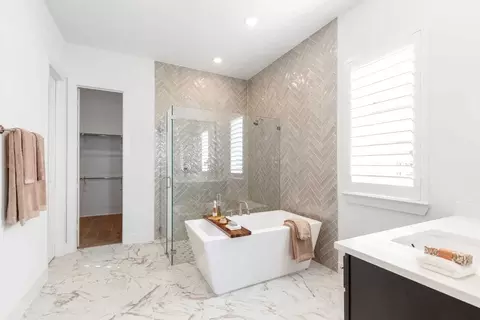 Bath - 17705 Coronation St, Conroe, TX 77302 photo 4 of 8