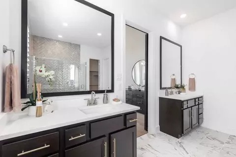 Bath - 17705 Coronation St, Conroe, TX 77302 photo 1 of 8