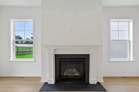 Living - 440 Parkside Way, Lititz, PA 17543 photo 4 of 7
