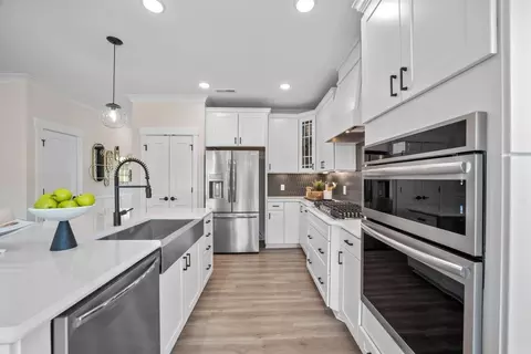 Kitchen - 12168 Ava Ln, Windsor, VA 23487 photo 3 of 10