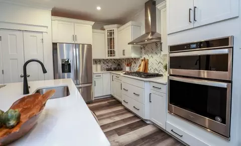 Kitchen - 12168 Ava Ln, Windsor, VA 23487 photo 9 of 10
