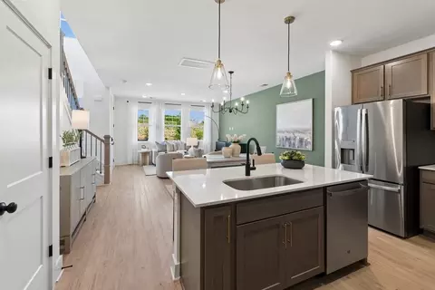 2565 Peaceful Valley Dr, Columbia, TN 38401