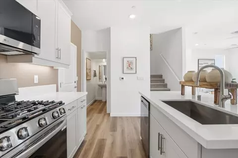 Kitchen - 1718 Autumn Sage Pl, Lompoc, CA 93436 photo 6 of 7