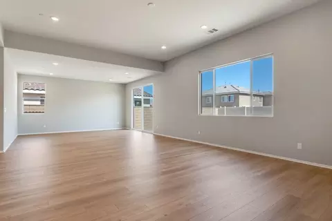 13873 Mesa View Dr, Victorville, CA 92392