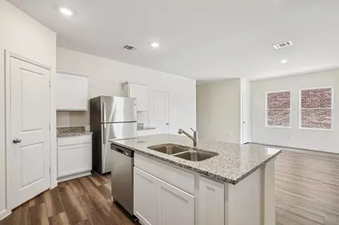 Kitchen - 14206 Emeric St, Pilot Point, TX 76258 photo 4 of 5