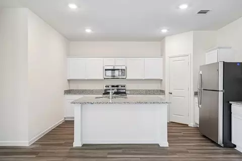 Kitchen - 14206 Emeric St, Pilot Point, TX 76258 photo 2 of 5