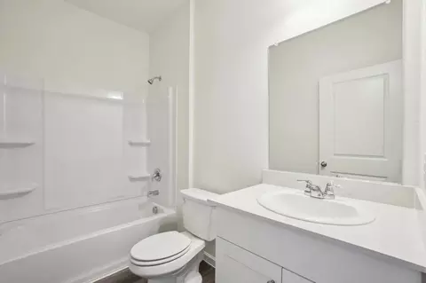 Bath - 14206 Emeric St, Pilot Point, TX 76258 photo 4 of 6